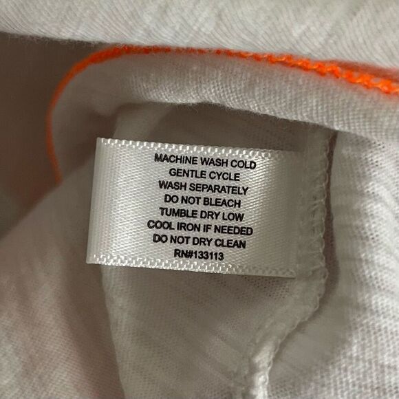 Lisa Todd Pocket Full Rainbow Embroidered Tee Womens Medium White Crew T-Shirt - Picture 9 of 12